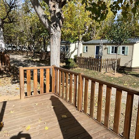 Camping Bungalow El Llac De Banyoles Porqueres Exterior foto